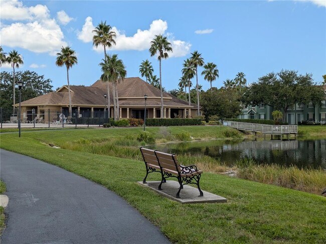 Foto del edificio - 9548 Lake Chase Island Way