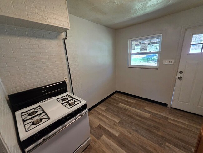 Building Photo - 510 E Pittsburgh McKeesport Blvd