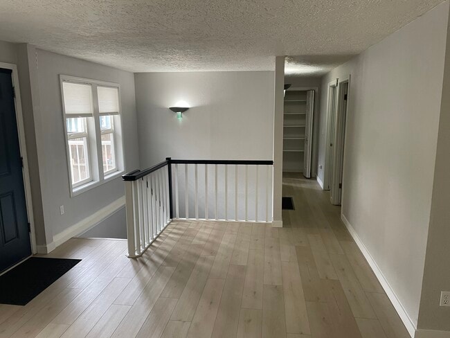 Foto del edificio - 3228 SW Dolph Ct