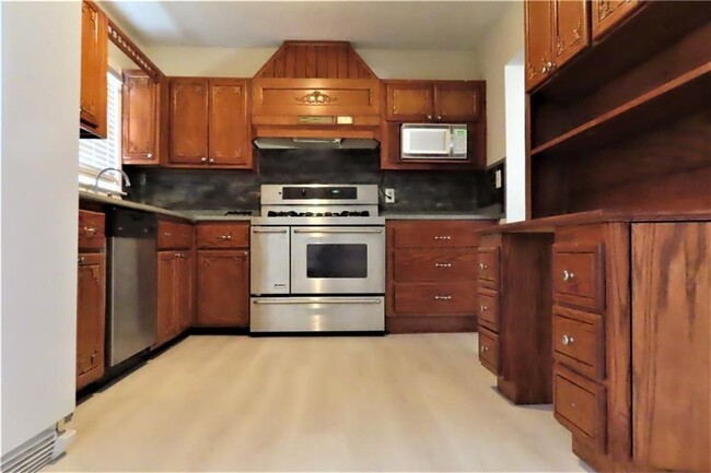 Foto del edificio - 2205 Loring Ct