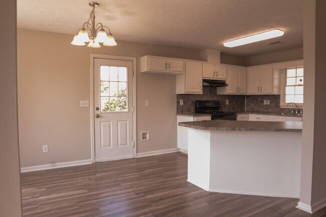 Foto del edificio - Coming Soon!! Nice home in Lee County!