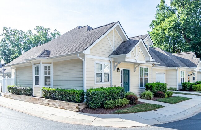 1107 Davant Lane, 3 bedroom, 3 bath, townhome with one-car garage in gated community - 1107 Davant Ln