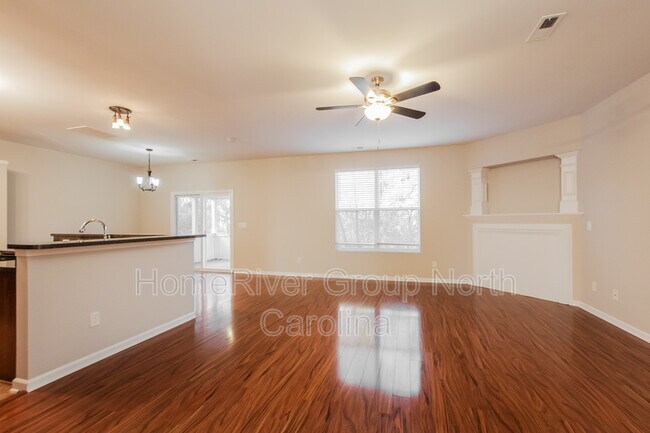 Building Photo - 9429 Macquarie Ln