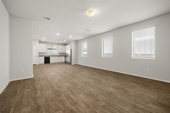 Foto del edificio - 160 Backwater Rd