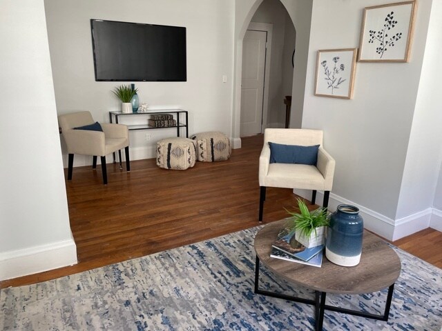 Foto principal - 239 Lafayette St