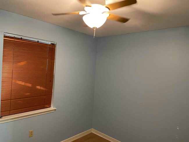 Photo - 1345 Bullrush Dr House