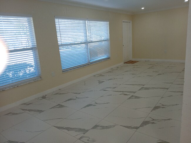 Foto del edificio - 378-378 78th Ave NE