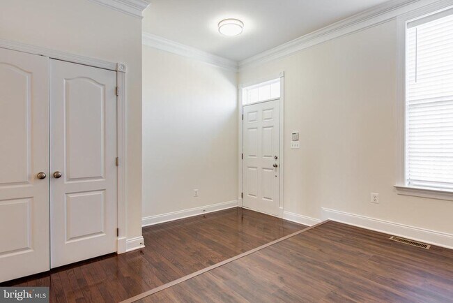 Foto del edificio - 7757 Crystal Brook Way
