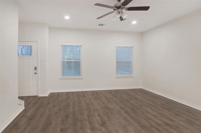 Foto del edificio - 16980 W Ivanhoe St