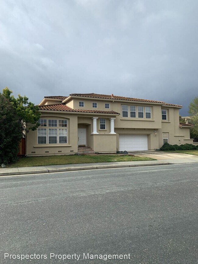 Building Photo - 4 br, 2.5 bath House - 255 Berkshire Dr