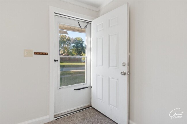 Foto del edificio - 2 Bedroom-1 Bath-$1300/month