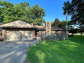 Building Photo - 3301 Brookside Ln