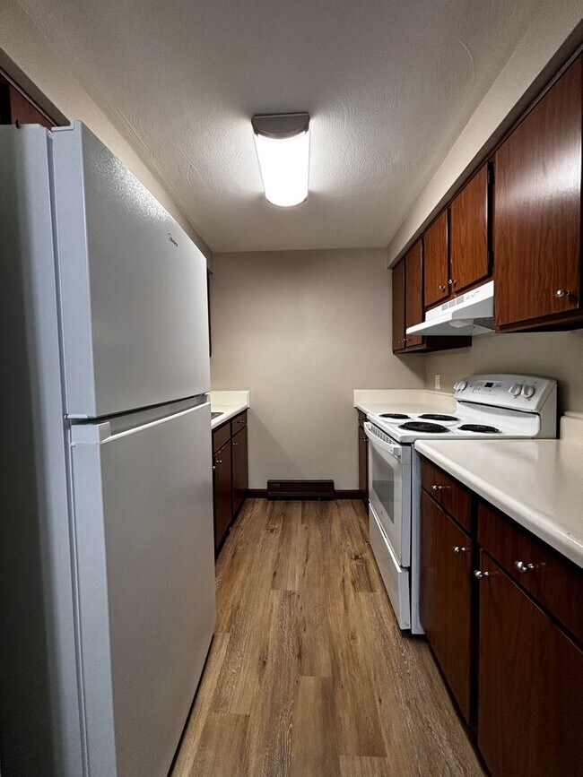 Building Photo - Peaceful West Milton Apartment Living – Schedule a Tour Today!