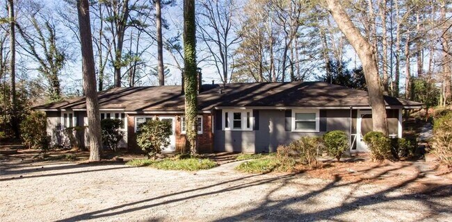 Foto del edificio - 4061 Lower Roswell Rd