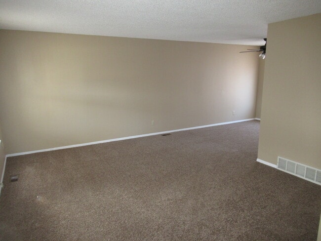 Photo - 7980 Belford Dr House