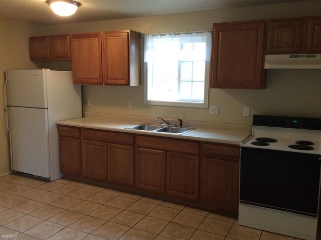 Building Photo - 3 br, 2 bath Duplex - 2703 Fairbanks Ave A
