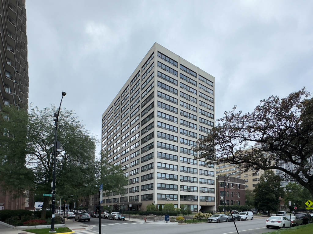 Primary Photo - 4180 N Marine Dr
