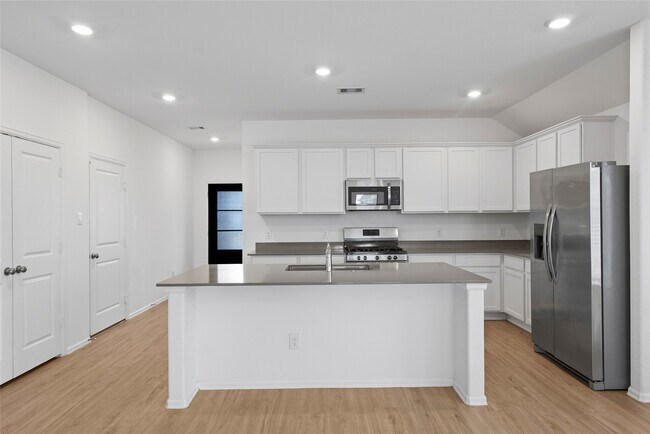 Foto del edificio - 3705 Paloma Fls Ln