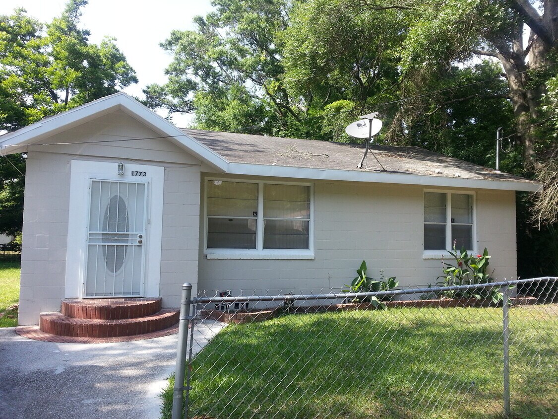 Foto principal - 1773 W 4th St