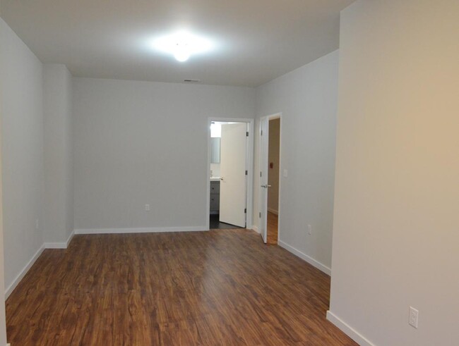 Master bedroom with in suite master bath. - 904 Main St