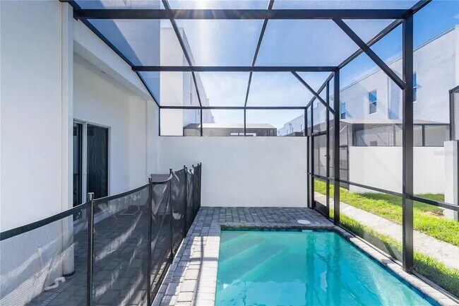 Building Photo - 388 Famagusta Dr