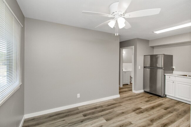 Foto del edificio - 6061 2nd St NE