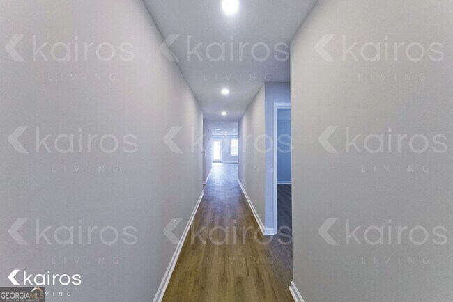 Building Photo - 15 Bungalow Cir