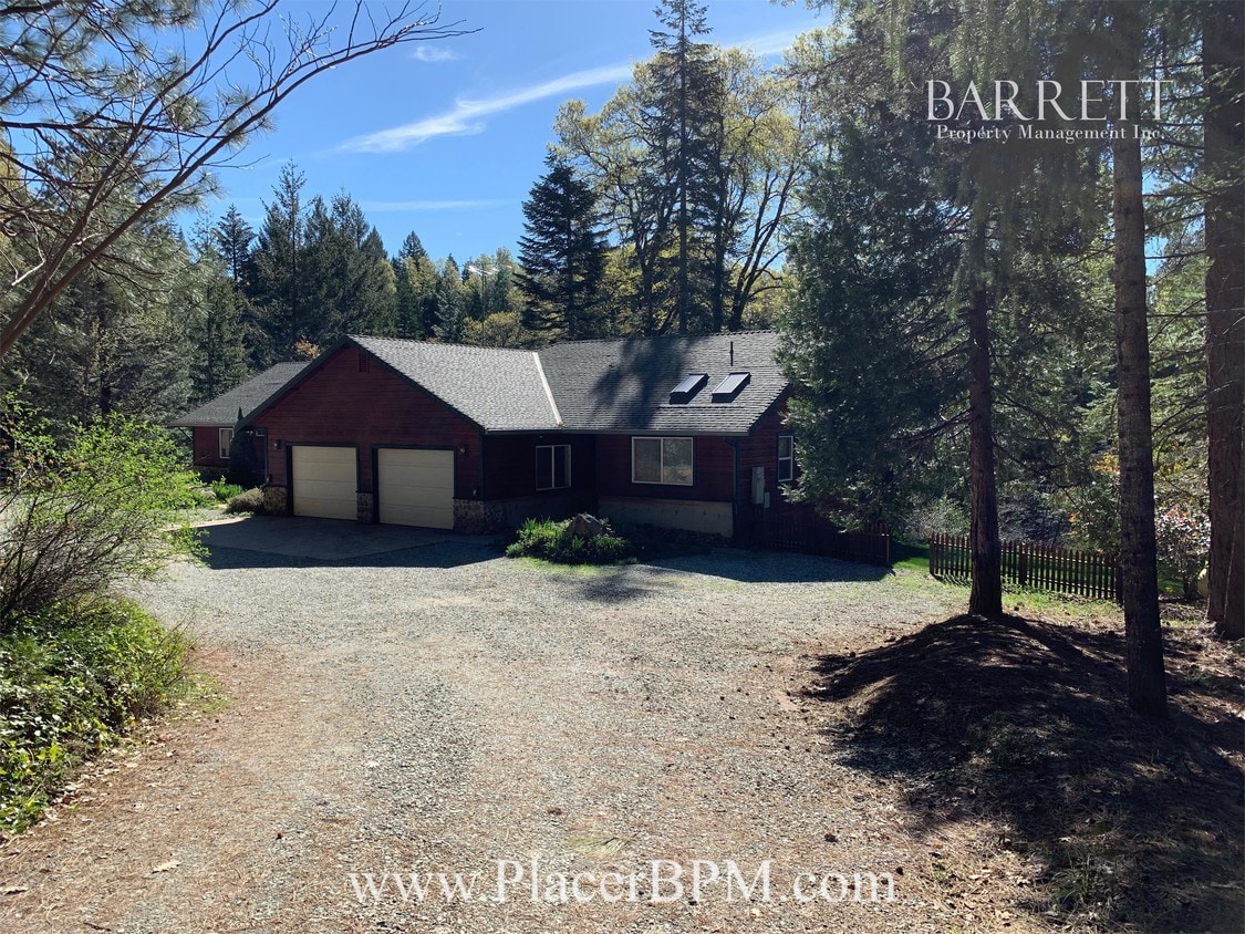 21521 Pine Needle Ln, Nevada City, CA 95959 Townhome Rentals in