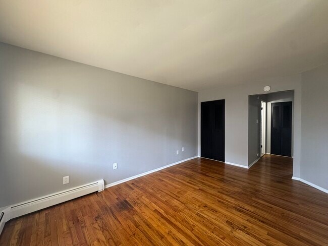 Building Photo - 580 Harrison Blvd