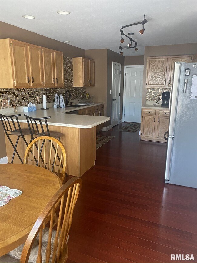 Building Photo - 278 Independence Dr