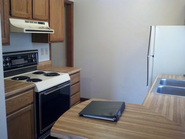 Building Photo - 435