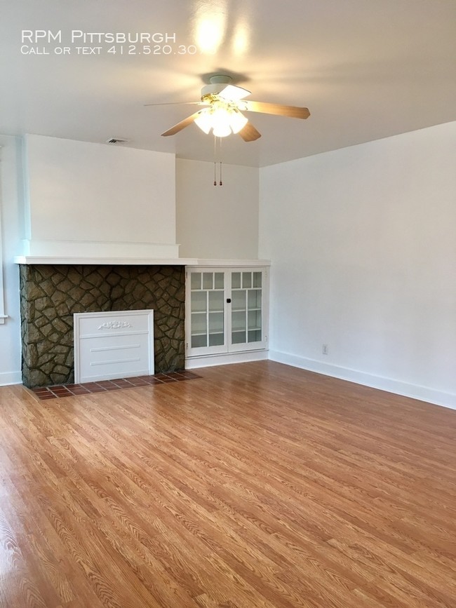 Building Photo - 706 N Sheridan Ave