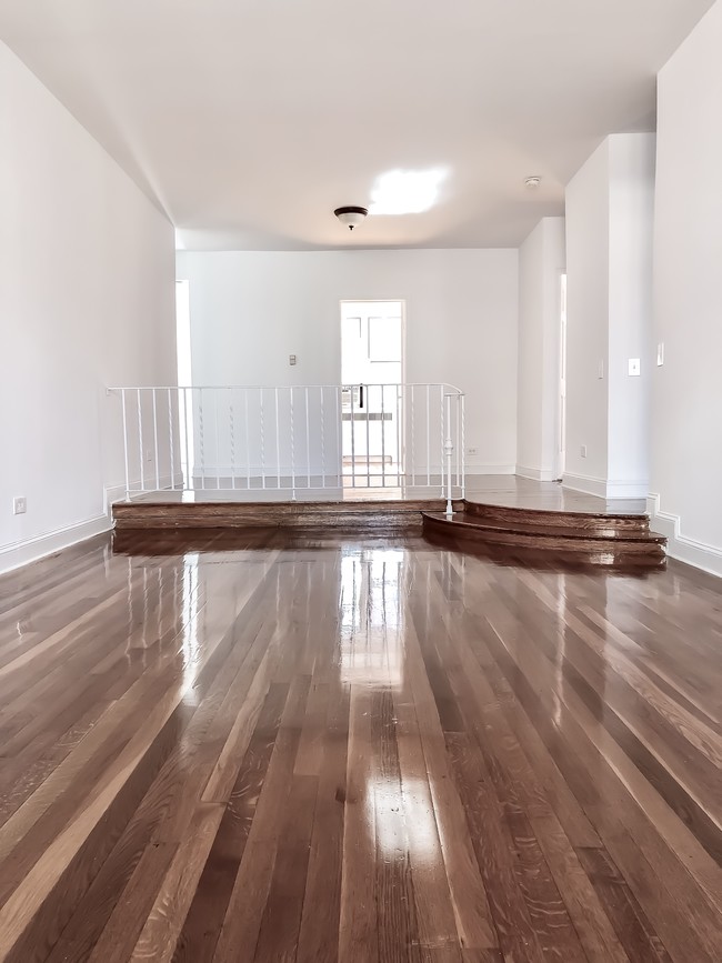 Building Photo - 360 W 55th St