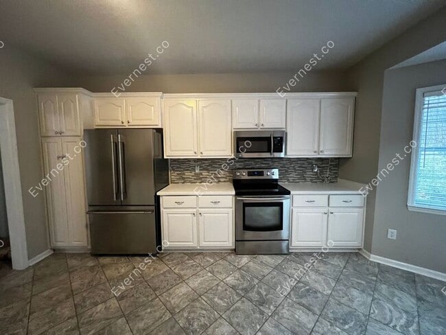 Building Photo - 2033 Russet Woods Trail