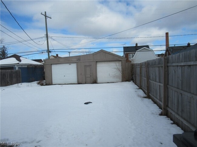 Foto del edificio - 13510 Sherry Ave