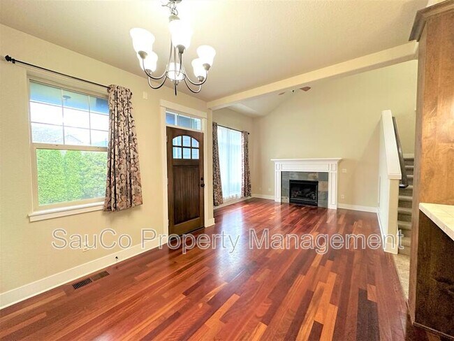 Foto del edificio - 727 NE 65th Ct