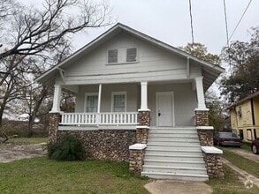 Building Photo - 223 47th Pl N
