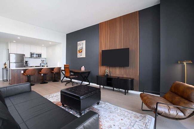 Building Photo - 824 Madison St