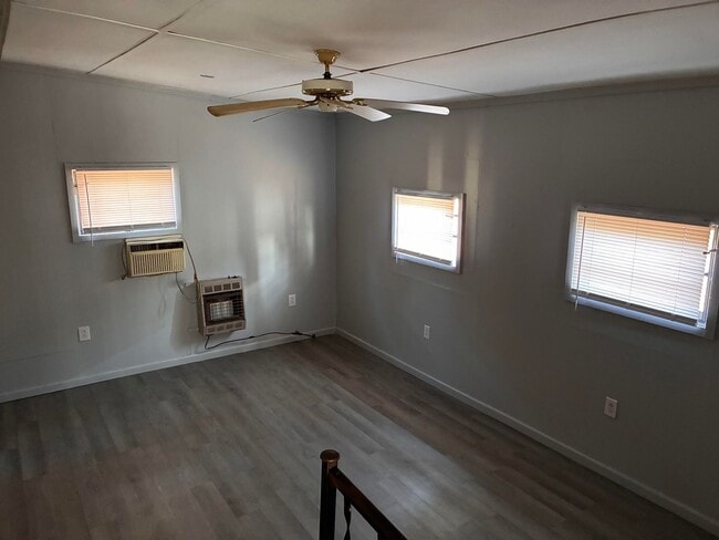 Building Photo - Charming 3 bedroom!