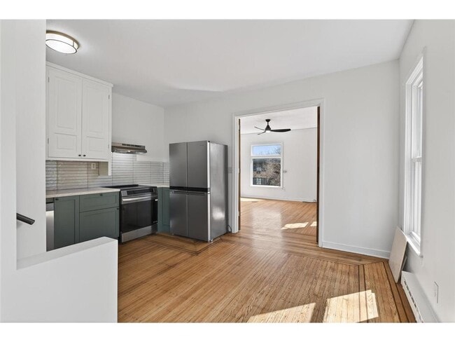 Foto del edificio - 2210 Colfax Ave South