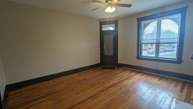 Building Photo - 2203 Jules St