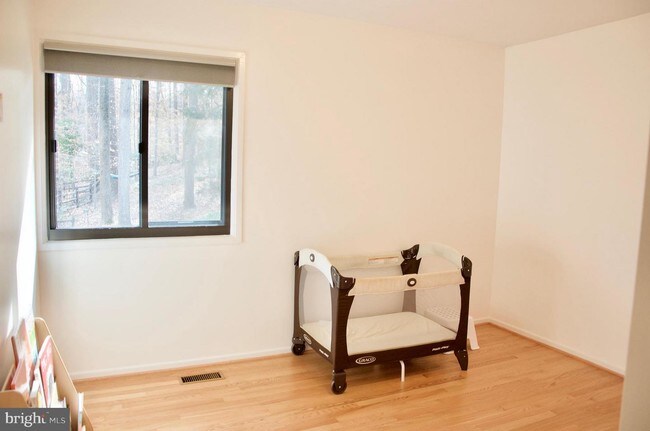 Foto del edificio - 8015 Park Overlook Dr