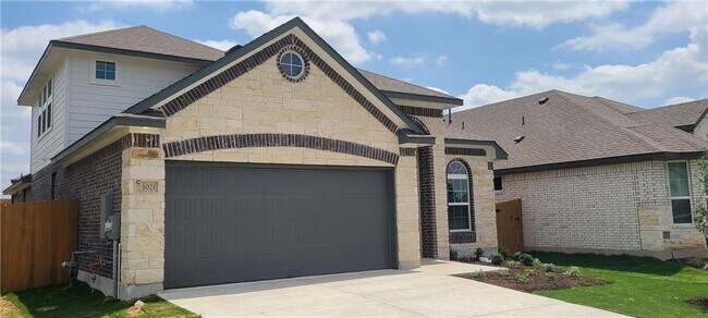 Foto del edificio - 1021 Paddock Ln