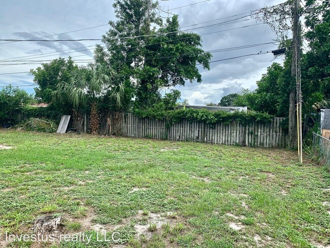 Foto del edificio - 2 br, 1 bath House - 205 60th ave Dr W