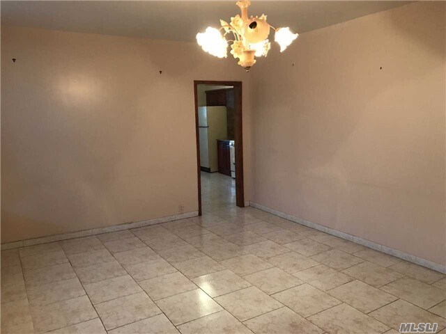 Foto del edificio - 60-20 60th St