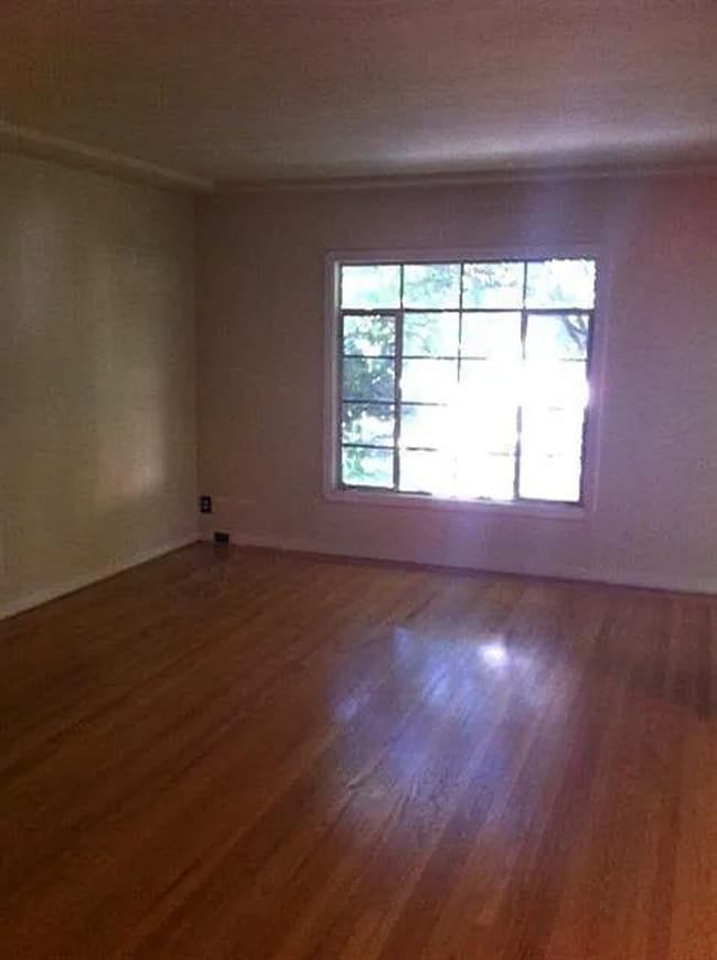 Building Photo - 734-736 McClatchy Way