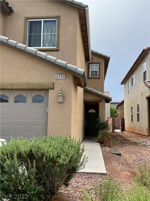 Foto del edificio - 6233 Alpine Tree Ave