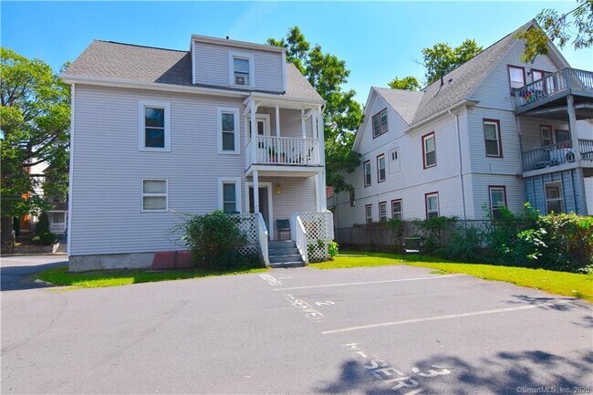 Building Photo - 233 S Whitney St
