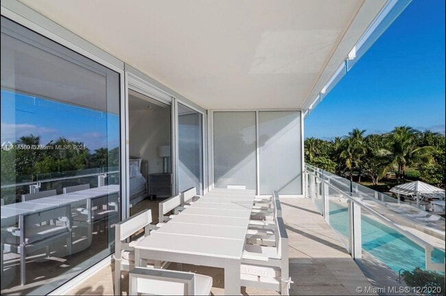 Building Photo - 9001 Collins Ave