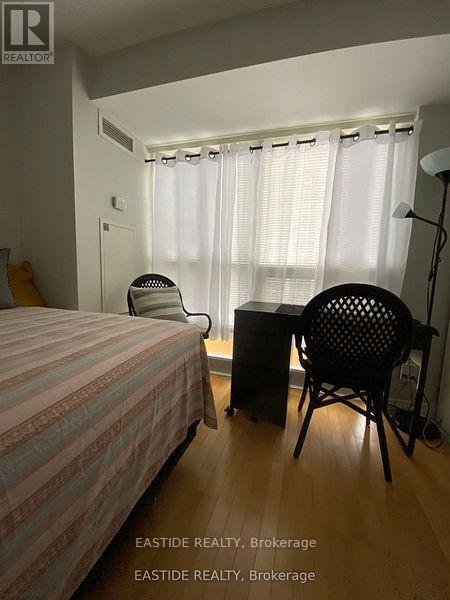 Photo du bâtiment - 763 Bay St.